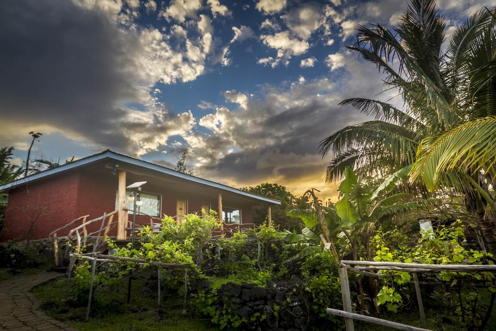 Pikera Uri Eco Lodge Hanga Roa Exterior photo