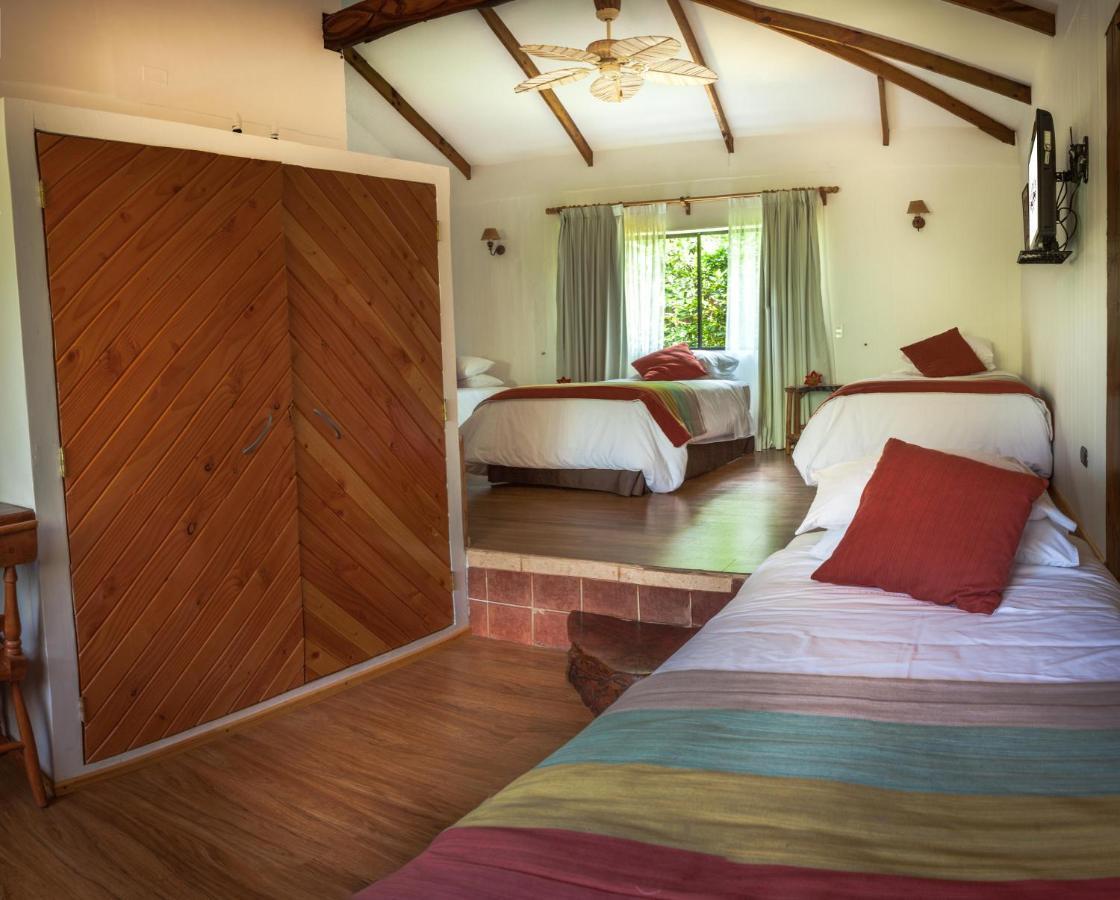 Pikera Uri Eco Lodge Hanga Roa Exterior photo